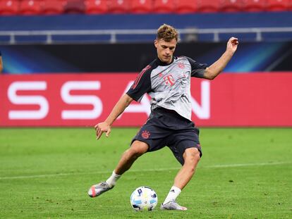 Joshua Kimmich, durante el entrenamiento del Bayern en Budapest.