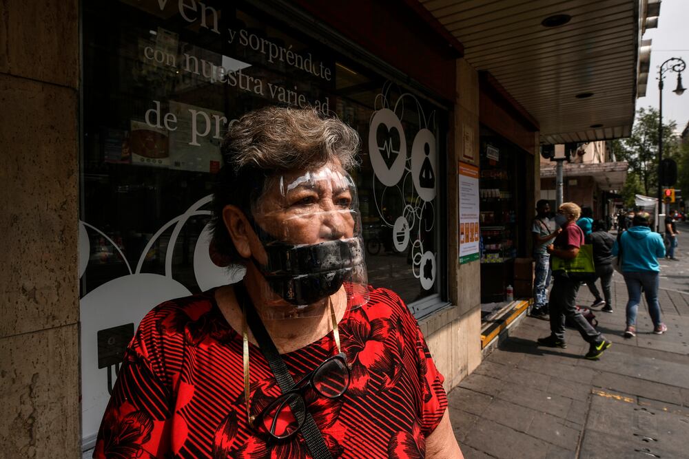 Guadalupe León, de 73 años, este lunes en el centro de la capital.