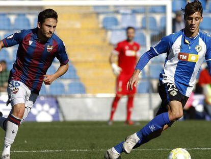 Una acción en el partido de Segunda Divisón B ente el Hércules y el Levante B el pasado enero.