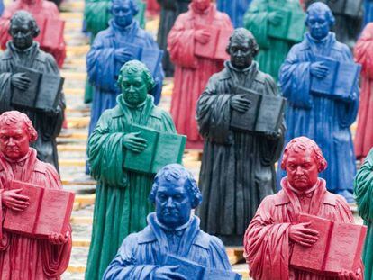 Instalación del artista alemán Ottmar Hörl hecha con 800 figuras de Martín Lutero y expuesta en la ciudad alemana de Wittenberg en agosto de 2010.