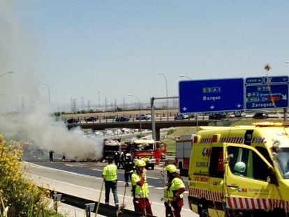 Imagen del accidente en la A1 en el que ha resultado herido un varón de 43 años.