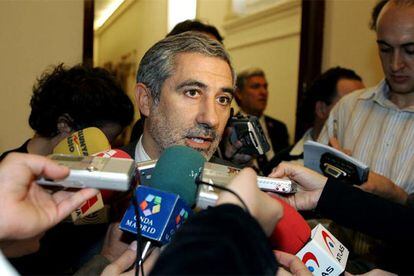 El coordinador general de IU, Gaspar Llamazares, en el Congreso de los Diputados.