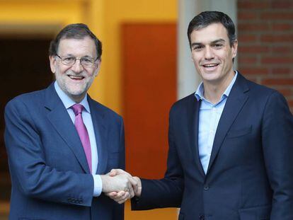 Mariano Rajoy se re&uacute;ne con Pedro S&aacute;nchez, en el complejo de la Moncloa. 