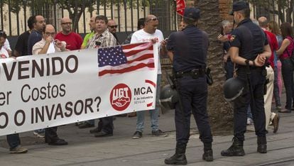 Protesta de los trabajadores de la base de Morón, en octubre del año pasado.