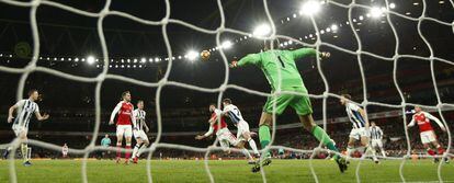 Gol del triunfo del Arsenal, obra de Olivier Giroud.