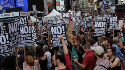Protestas en Nueva York a la reacción de Trump tras los sucesos de Charlottesville.