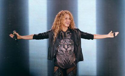Shakira, durante un concierto el pasado jueves, en el estadio Azteca (México)