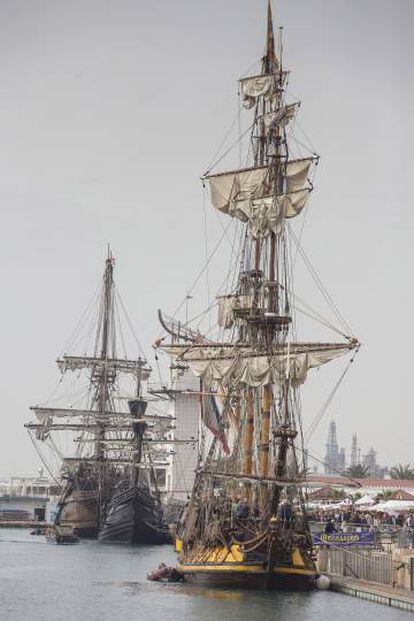 La fragata 'Shtandart', la 'Nao Victoria' y el 'Galeón Andalucía.