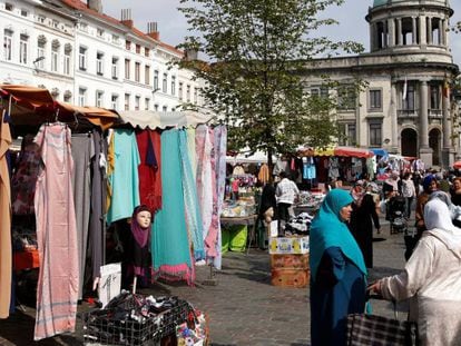 Mercado callejero en Molenbeek.