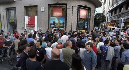 Acto contra el ataque fascista frente a la librer&iacute;a Blanquerna.