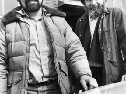 Tom Magliozzi (a la derecha) y su hermano Ray, en 1983.