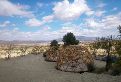 Construcción de dos cúpulas unidas por un corredor en la localidad murciana de Jumilla.