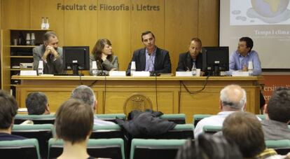 Debate en el campus de Alicante sobre la información del tiempo.