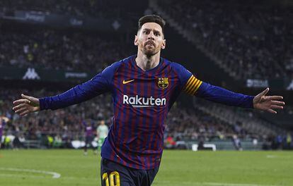 Messi celebra un dels seus gols al Betis.