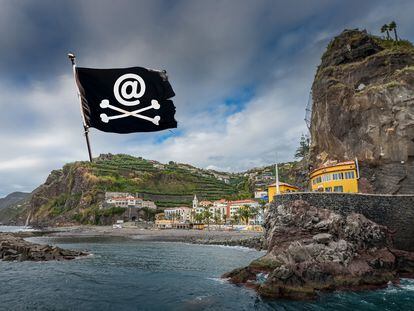 Panorámica de Ponta do Sol, en Madeira, donde se ha establecido una pequeña colonia de nómadas digitales (como digital es, obviamente, la bandera tecnopirata sobre la montaña).