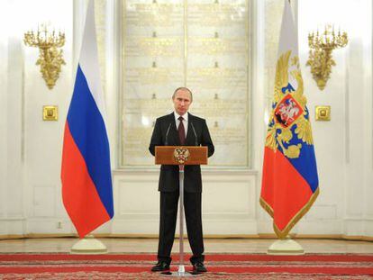 Vlad&iacute;mir Putin pronuncia un discurso ante altos mandos militares en el Kremlin el viernes.