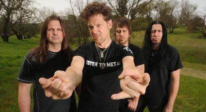 De izqueirda a derecha: Mike Mushok, Jason Newsted, Jessie Farnsworth y Jesús Méndez Jr.