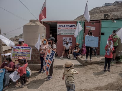 Integrantes de la red de Ollas Comunes, en el distrito de Carabayllo, Lima.