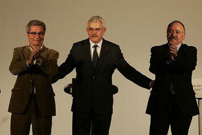 Joan Saura, Pasqual Maragall y Josep Lluís Carod, en la conmemoración de sus dos años de Gobierno.