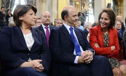 Moscovici, junto a Martine Aubry y Segolène Royal, el pasado martes.