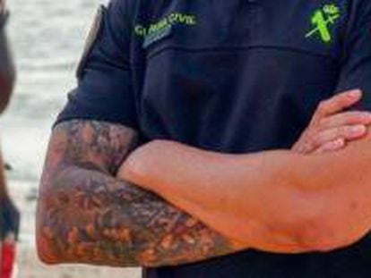 El Ministerio de Interior pretendía prohibir los tatuajes visibles en guardias civiles.