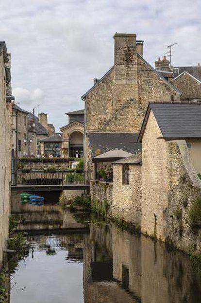 Los canales de la población de Bayeux, en Normandía.