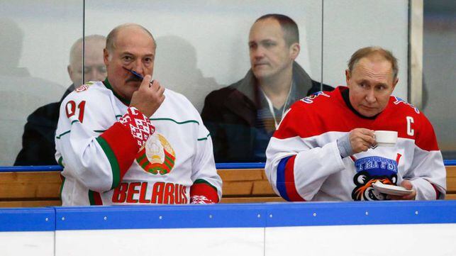 Putin (derecha) y Lukashenko, el 7 de febrero en Sochi.