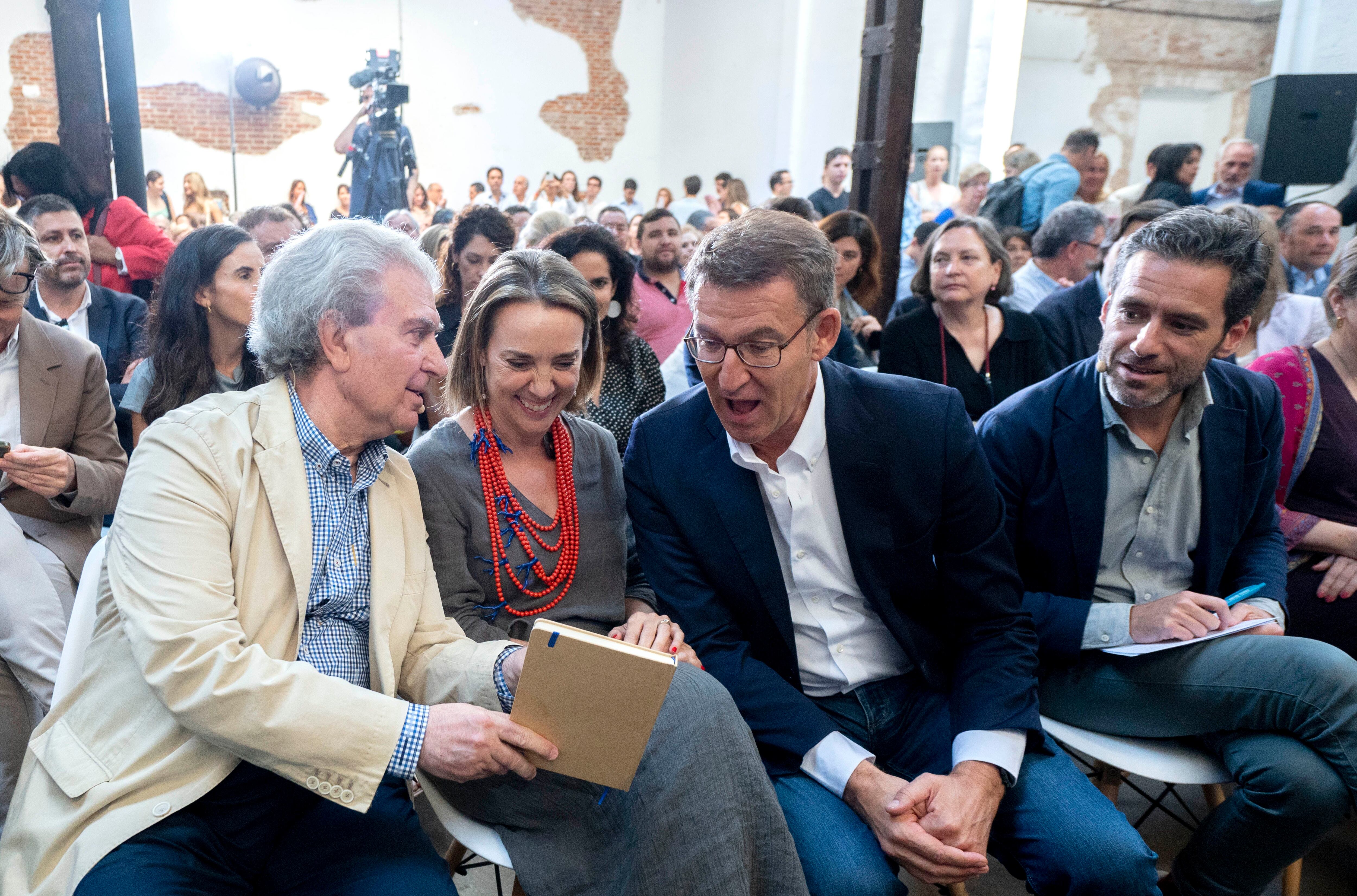 Feijóo, tras el pacto con Vox en Extremadura: “Reivindico la política de la palabra. Sin palabra no hay política”