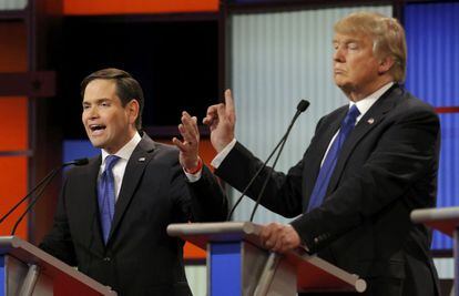 Rubio (Izda.) y Trump protagonizaron algunos de los intercambios más tensos de la noche.