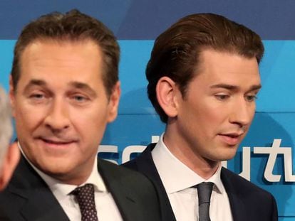 El l&iacute;der ultraderechista Heinz-Christian Strache, y el conservador Sebastian Kurz, el pasado 15 de octubre, en Viena. 