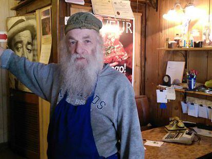 El pizzero Burt Katz en su restaurante de Morton Grove. 