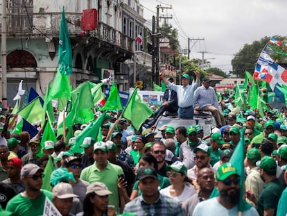 El expresidente dominicano, Leonel Fernandez, durante una manifestación el domingo pasado en Santo Domingo