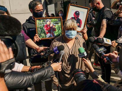 La periodista Sonia de Anda habla de los asesinatos del fotógrafo Margarito Martinez y la reportera Lourdes Maldonado, este lunes en Tijuana.