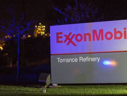 Instalaciones de Exxon Mobil, en Torrance (California).