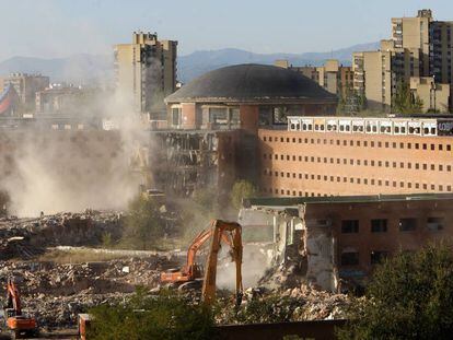 Demolición de la cárcel de Carabanchel, en octubre de 2008.