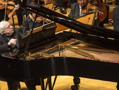 El pianista Richard Goode durante un concierto en Los &Aacute;ngeles en enero de 2015.