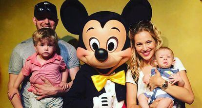 Michael Bublé y Luisana Lopilato junto a sus hijos, Noah y Elias, en una foto de Instagram.