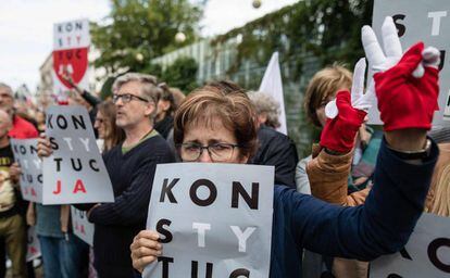 Cientos de personas en una manifestación en Varosvia el pasado miércoles.
