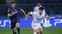Asensio juega el balón ante Freuler.