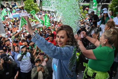 La candidata Sandra Torres durante un mitin en el mercado La Terminal de Guatemala.