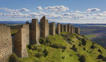 Murallas del castillo de Gormaz, en Soria. 