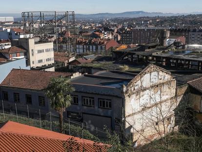 Vista ayer de la fábrica de gas de Oviedo, un ejemplo de arquitectura industrial del siglo XIX.
