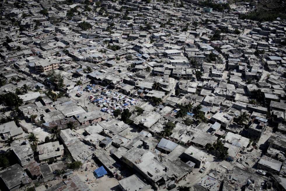 Vista de un barrio de Puerto Príncipe (Haití) al que acudieron desplazados tras el terremoto de 2010.