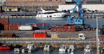 Yate de lujo atracado en St Helier Marina, en el paraíso fiscal Jersey (Reino Unido).