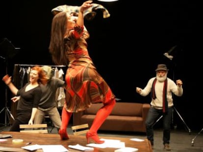 Una escena de 'Una casa de muñecas', dirigida por Pako Revueltas en el Arriaga.