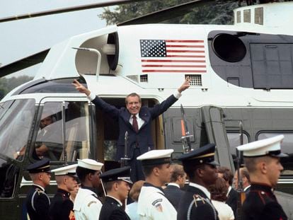 Richard Nixon se sube a un helicóptero en la Casa Blanca tras dimitir por el 'caso Watergate' el 9 de agosto de 1974.