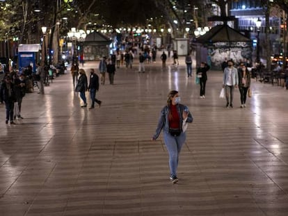 Las ramblas de Barcelona, ayer por la noche.