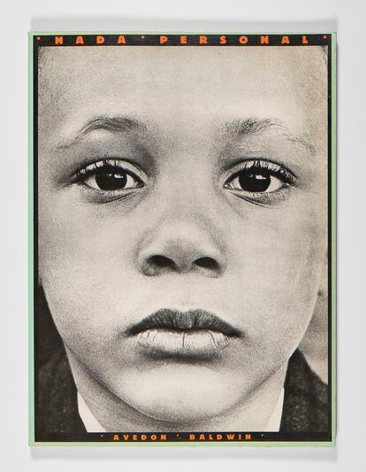Cubierta de 'Nada Personal' / Foto: Richard Avedon / Texto: James Baldwin / Diseño: Marvin Israel / Barcelona, Lumen, 1964.