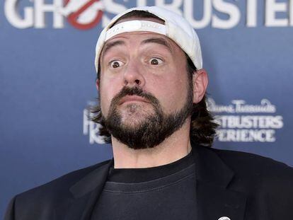 El director Kevin Smith llega al estreno de 'Los cazafantasmas' en Los Ángeles, en 2016.