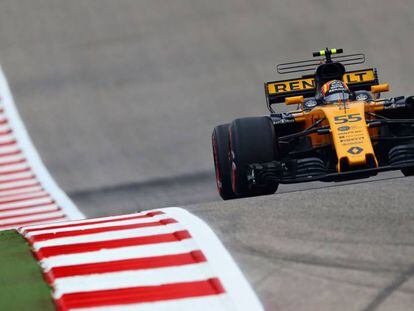 Carlos Sainz, durante sus primeros entrenamientos con Renault, en Austin.